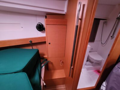 2017-jeanneau-sun-odyssey-44-ds-37-1