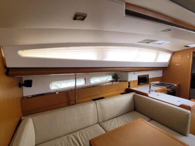 2017-jeanneau-sun-odyssey-44-ds-40-1