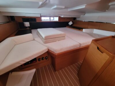 2017-jeanneau-sun-odyssey-44-ds-50-1