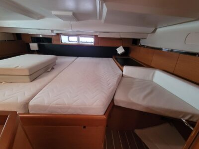 2017-jeanneau-sun-odyssey-44-ds-51-1