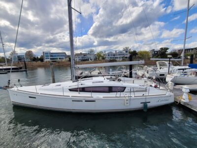 2017-jeanneau-sun-odyssey-44-ds-9-1