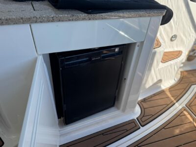 2018-sea-ray-sundancer-350-26-2