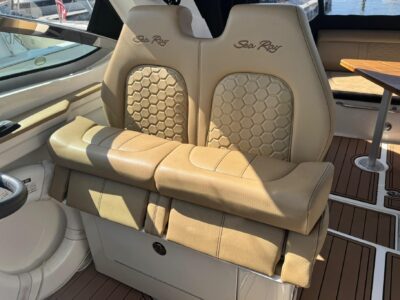 2018-sea-ray-sundancer-350-30