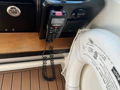 2018-sea-ray-sundancer-350-31