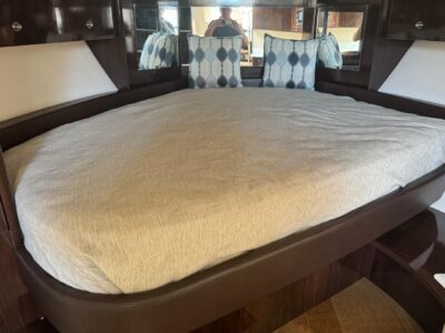 2018-sea-ray-sundancer-350-37