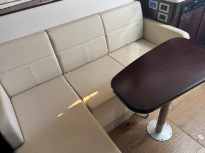2018-sea-ray-sundancer-350-38