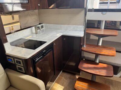 2018-sea-ray-sundancer-350-41