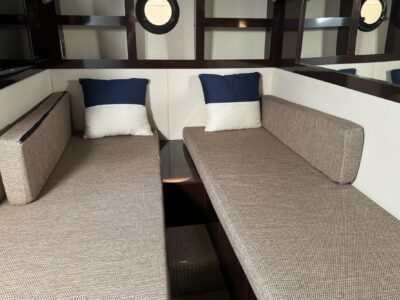 2018-sea-ray-sundancer-350-43
