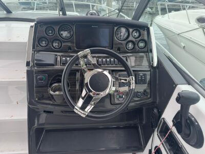 2020-monterey-295-sport-yacht-11-1