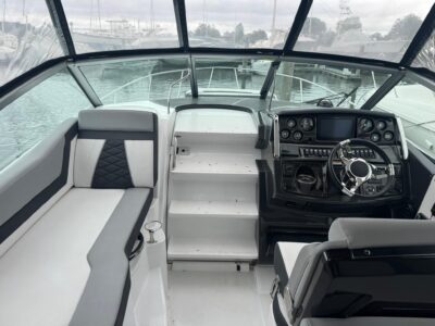 2020-monterey-295-sport-yacht-7-1