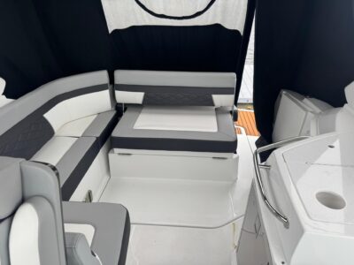 2020-monterey-295-sport-yacht-9-1