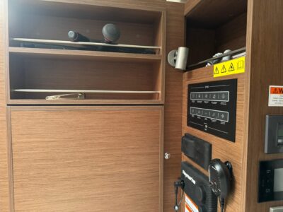 2024-beneteau-oceanis-34-1-19