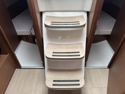 2024-beneteau-oceanis-34-1-23