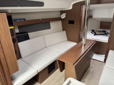 2024-beneteau-oceanis-34-1-6