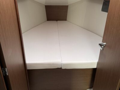 2024-beneteau-oceanis-34-1-7