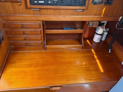 1982-bristol-41-1-center-cockpit-36