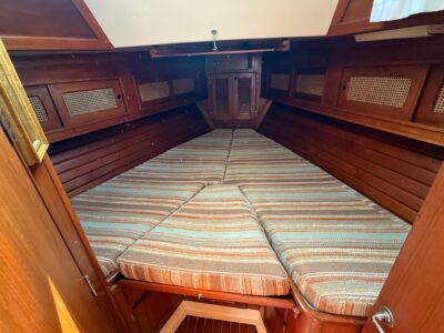 1982-bristol-41-1-center-cockpit-54