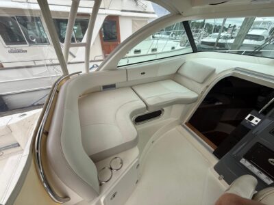 2014-pursuit-os-345-offshore-35