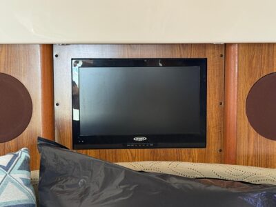 2014-pursuit-os-345-offshore-68