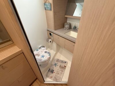 2019-beneteau-oceanis-51-1-34