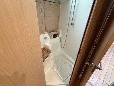 2019-beneteau-oceanis-51-1-36