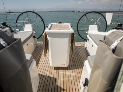 2025-beneteau-oceanis-40-1-6