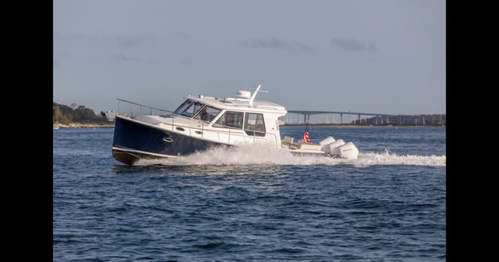 2025 True North 39 Outboard Express