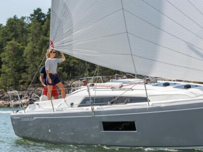 2027-beneteau-oceanis-30-1-5-1