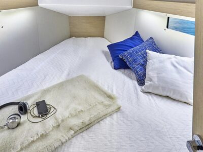 2027-beneteau-oceanis-34-1-9-1