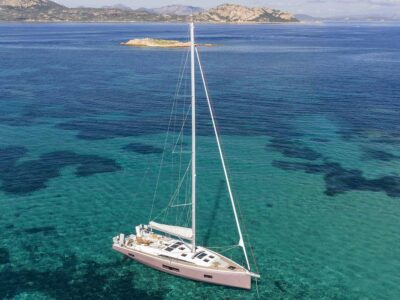 2027-beneteau-oceanis-52-4