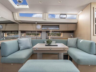 2027-beneteau-oceanis-52-8