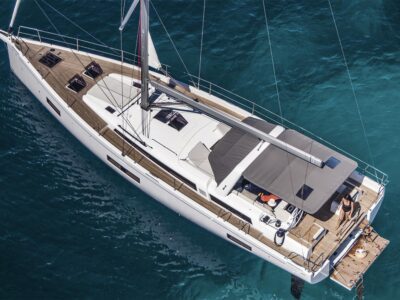 2027-beneteau-oceanis-yacht-54-2-1