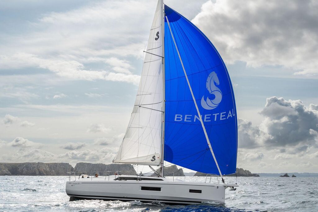2027 Beneteau Oceanis 37.1