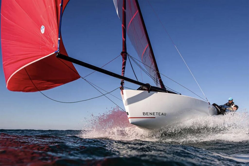 2027 Beneteau First 18 SE