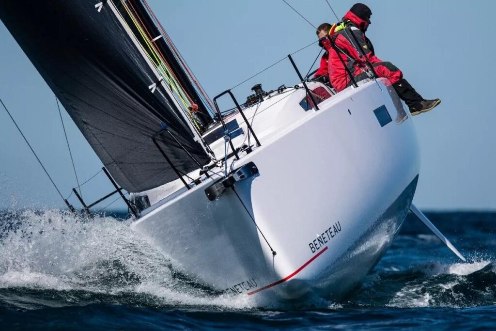 2027 Beneteau First 36 SE