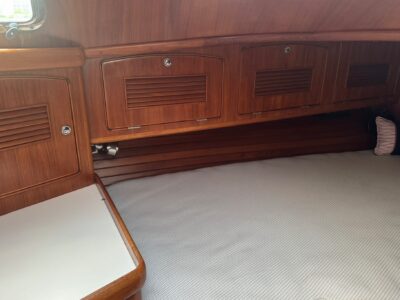 boat-10302176-47