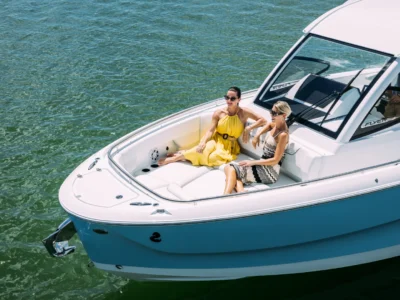 Flyer 30 with sunbathers at bow