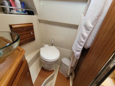 boat-10312861-44