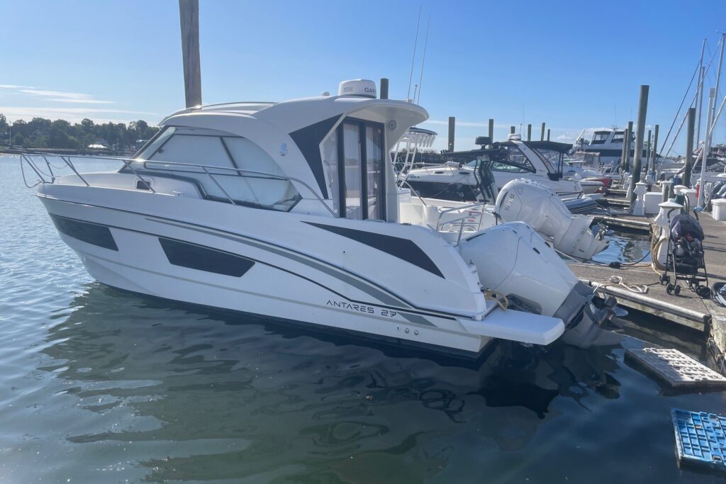 2020 Beneteau Antares 9 OB