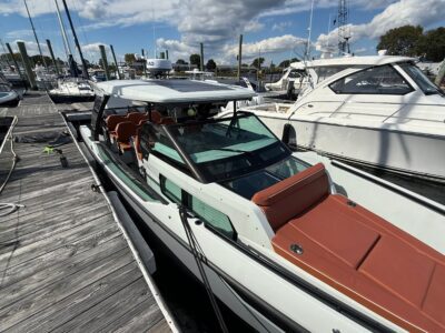 boat-10359849-10