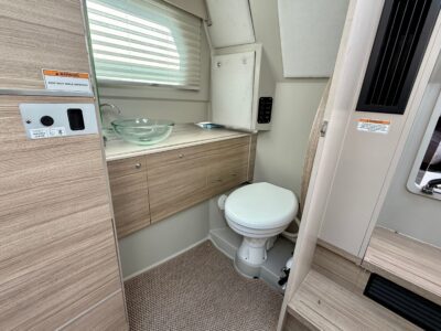 boat-10359849-40