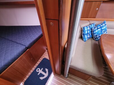 boat-10376041-37