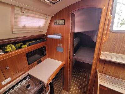 boat-10376041-45