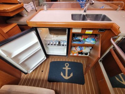 boat-10376041-61