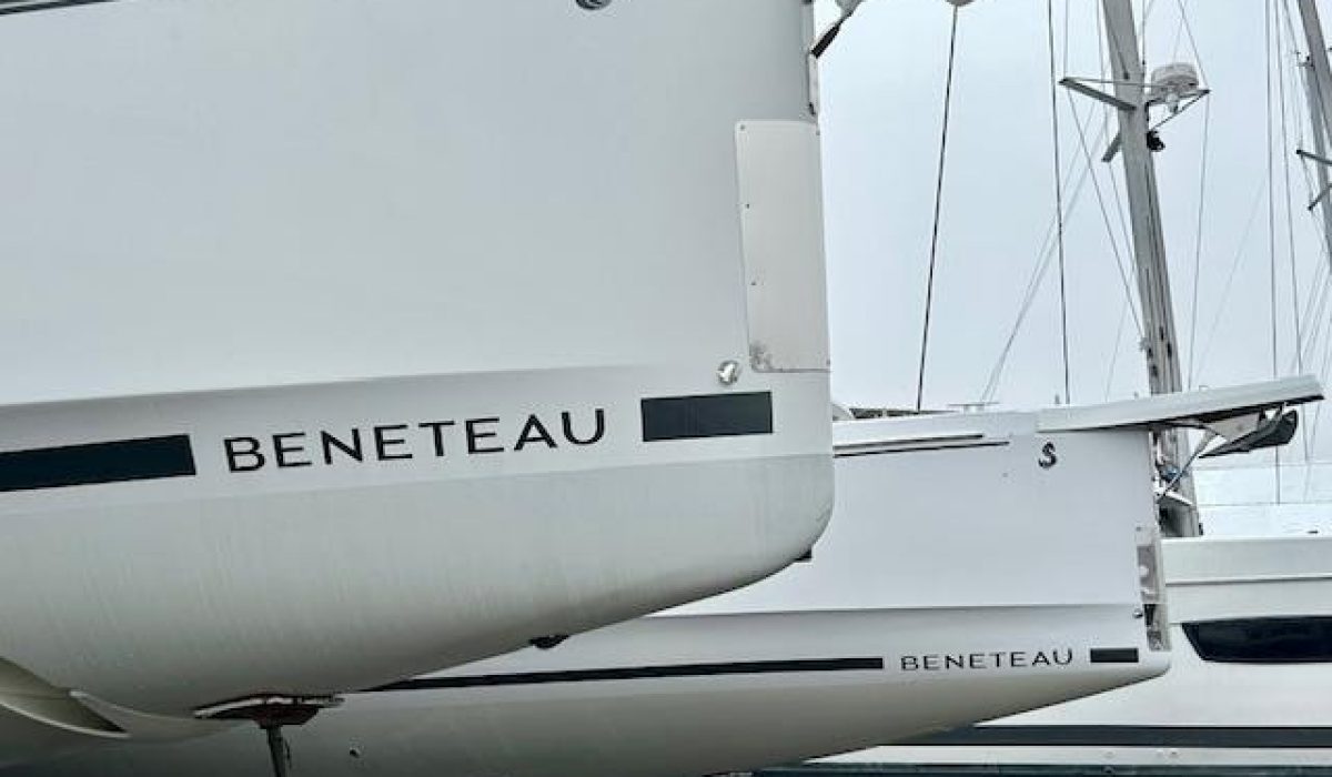 Beneteau Logo at the bow of the boat