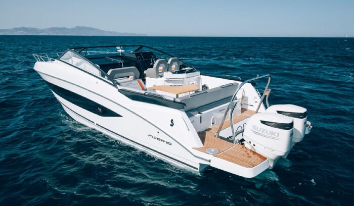 Flyer10 Beneteau 10 Flyer moored with top down