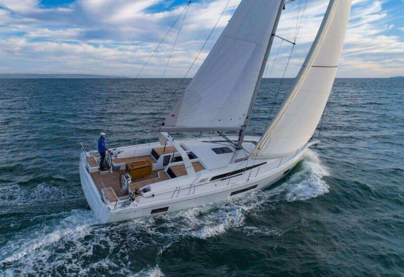 Oceanis 51.1 white hull sailing